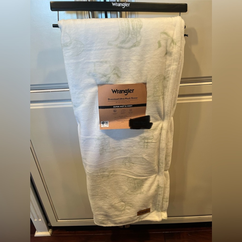 Wrangler Ultra Plush Throw Blanket in White and Green Cowgirl Boots Hats Bows